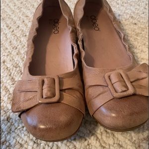 Abeo ballet flats